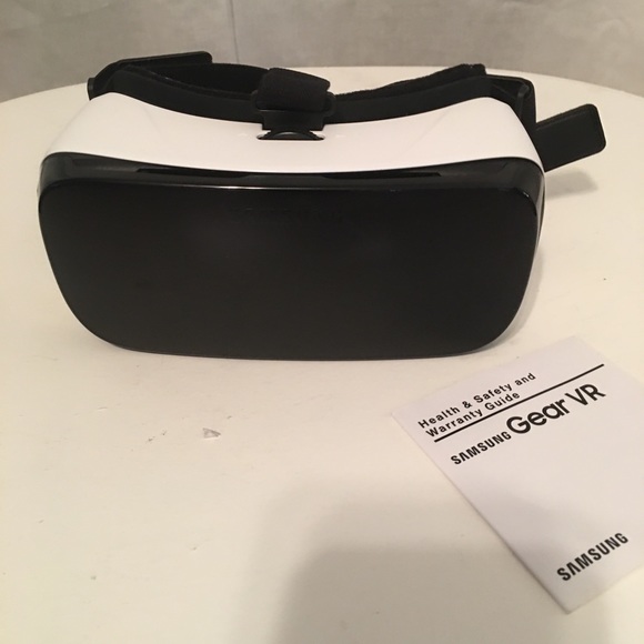 Samsung Gear VR Oculus Headset - Picture 3 of 7